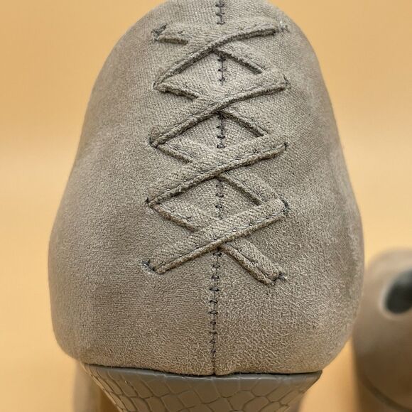 Jennifer Lopez Lucille Platform Pumps Women's 7.5M Grey Faux Suede Stiletto Heel - Picture 13 of 16